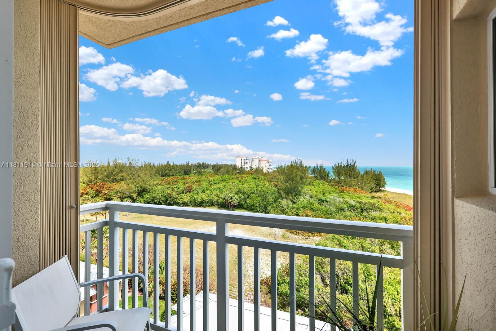 GRAND ISLE OF NORTH HUTCH - Residential