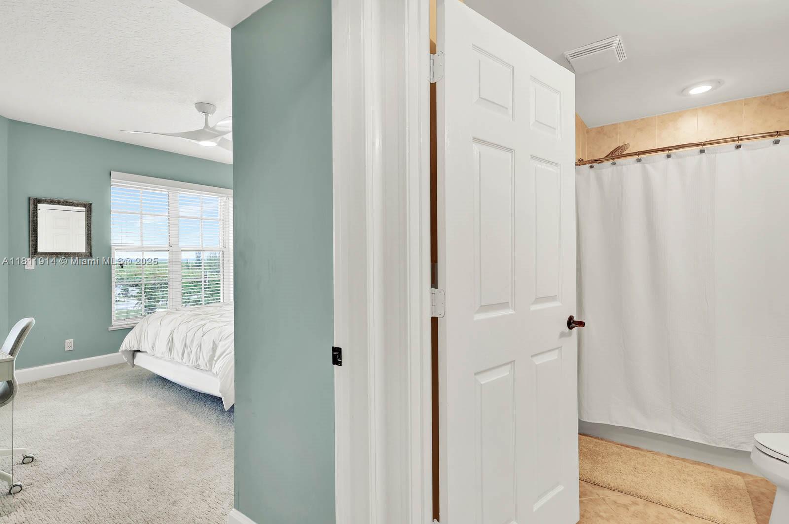 GRAND ISLE OF NORTH HUTCH - Residential