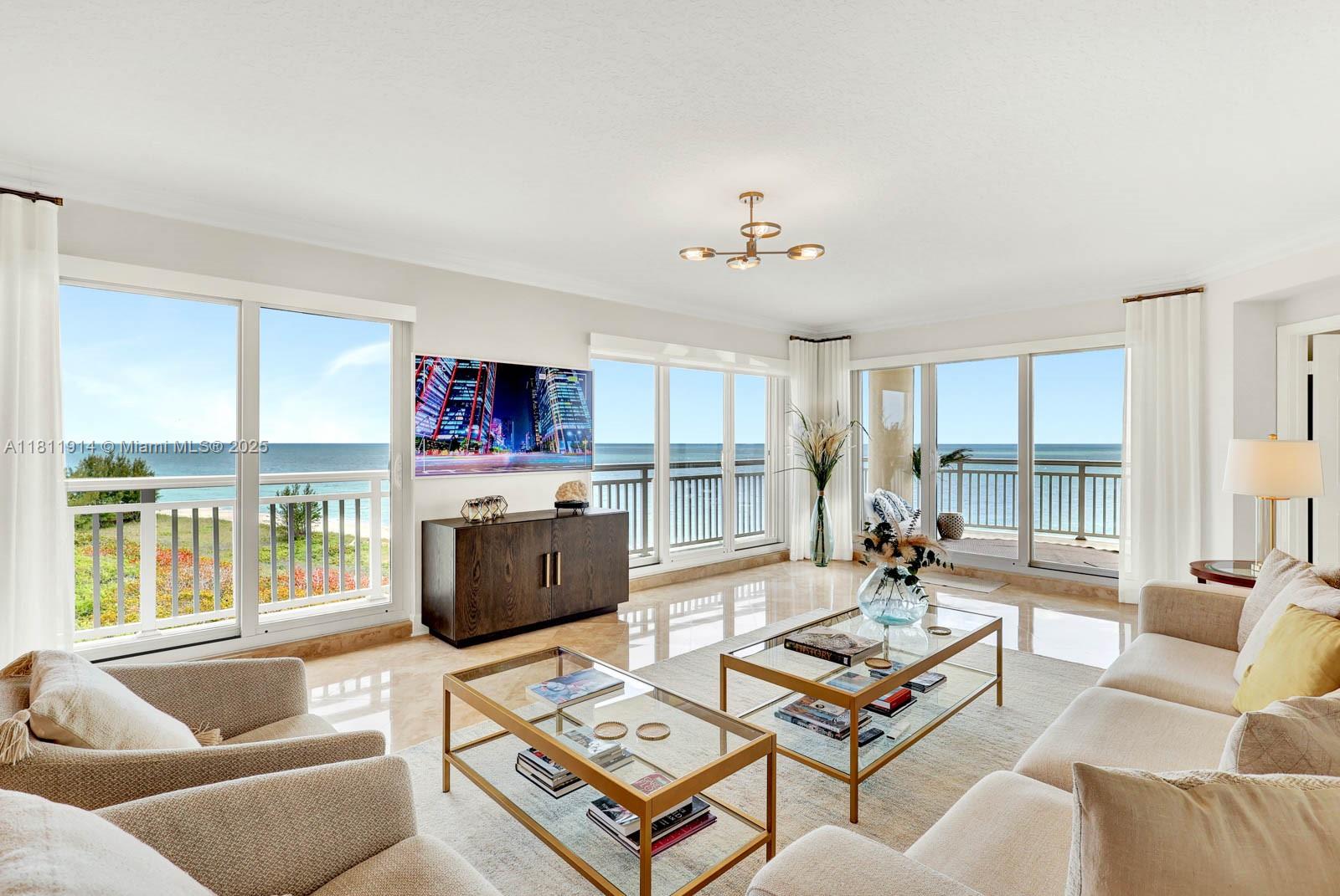 GRAND ISLE OF NORTH HUTCH - Residential