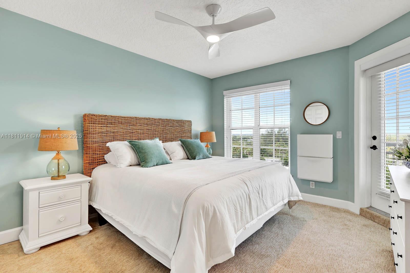 GRAND ISLE OF NORTH HUTCH - Residential