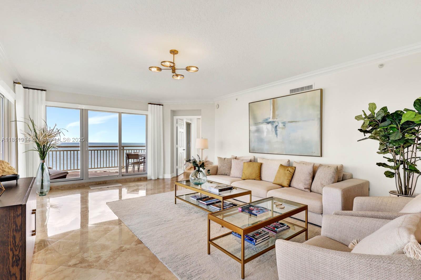 GRAND ISLE OF NORTH HUTCH - Residential