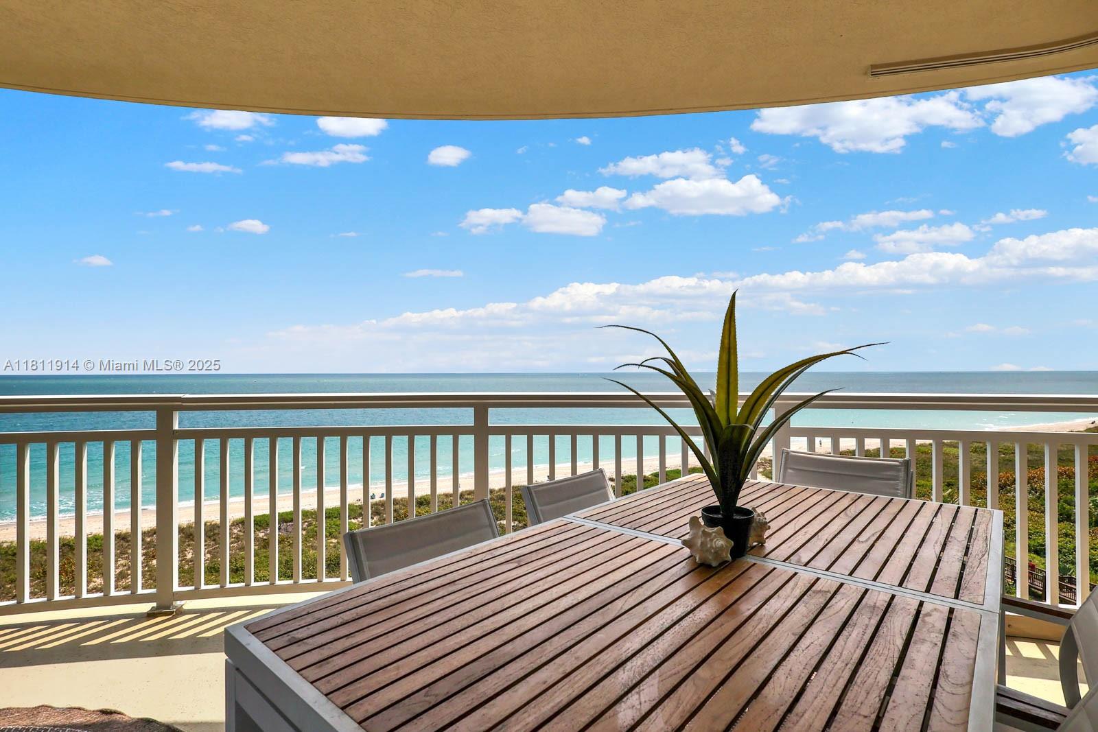 GRAND ISLE OF NORTH HUTCH - Residential