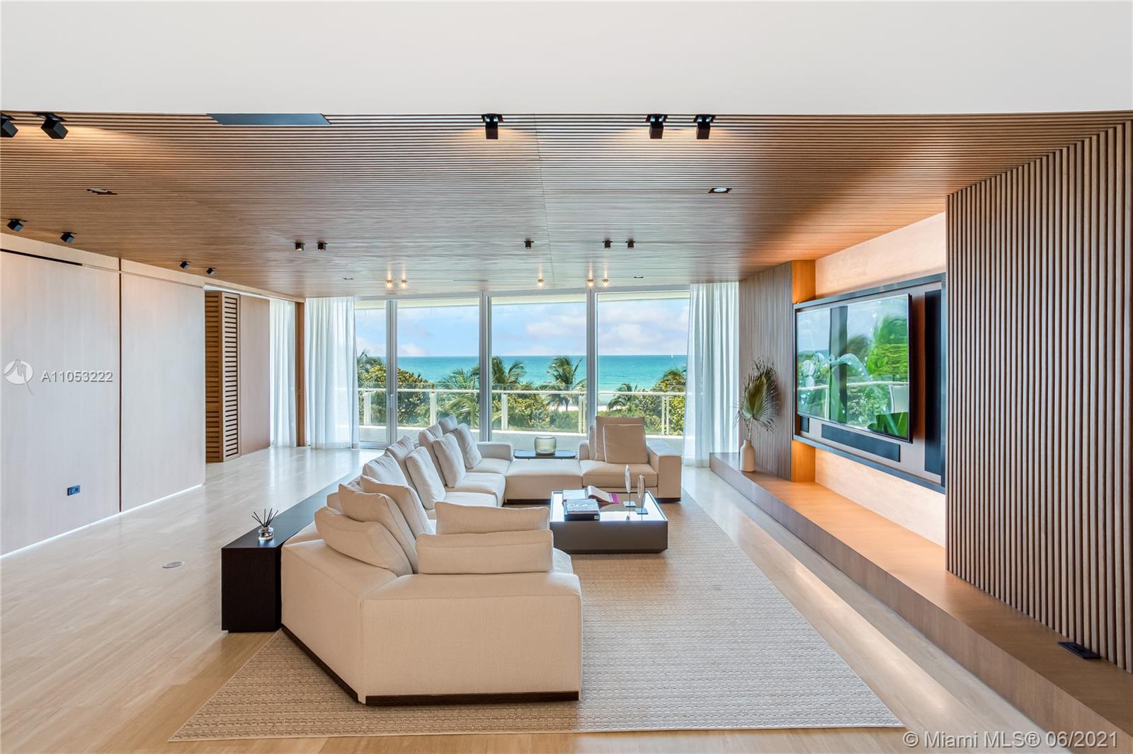 FOUR SEASONS SURF CLUB - Residential
