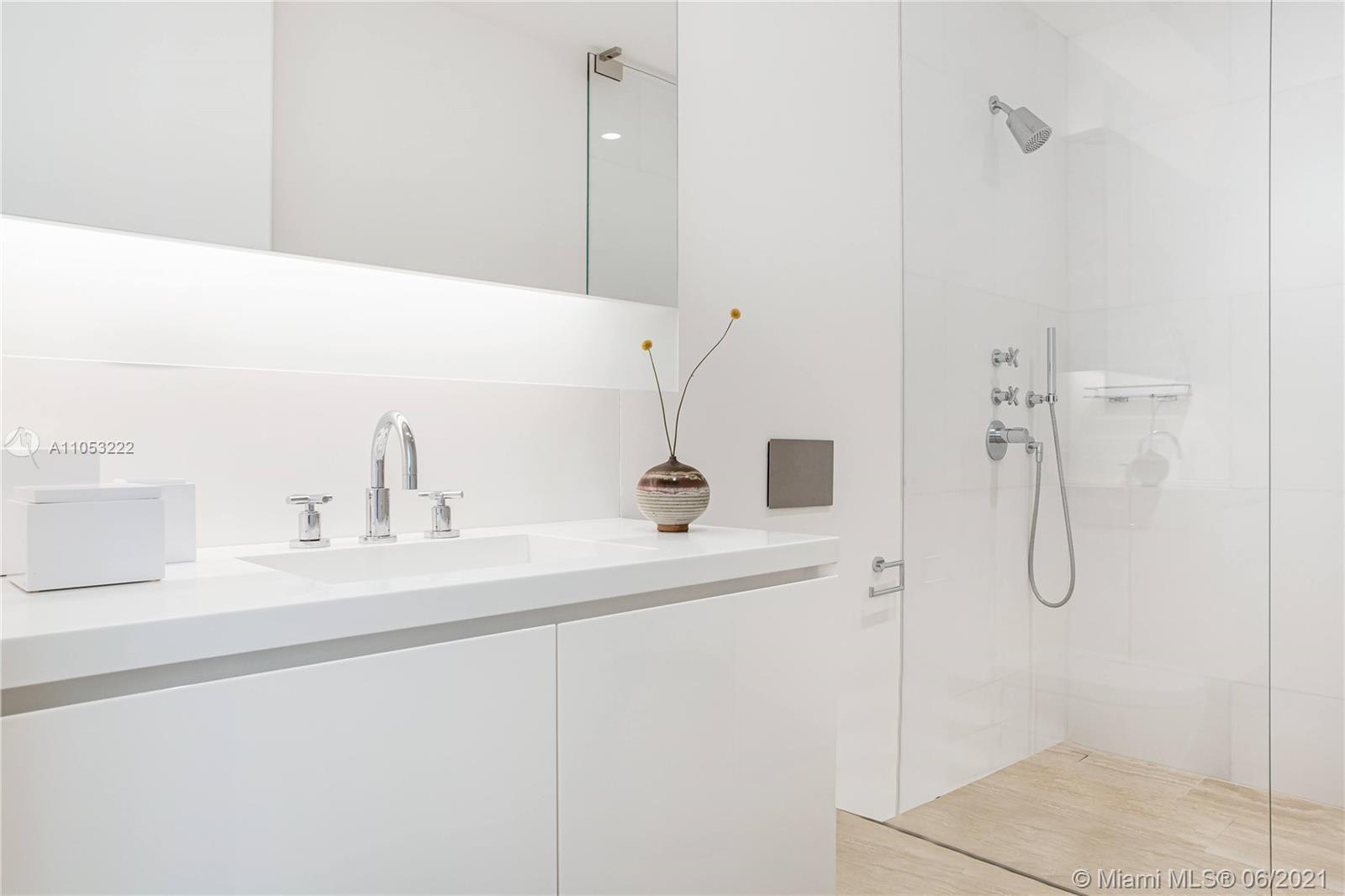 FOUR SEASONS SURF CLUB - Residential