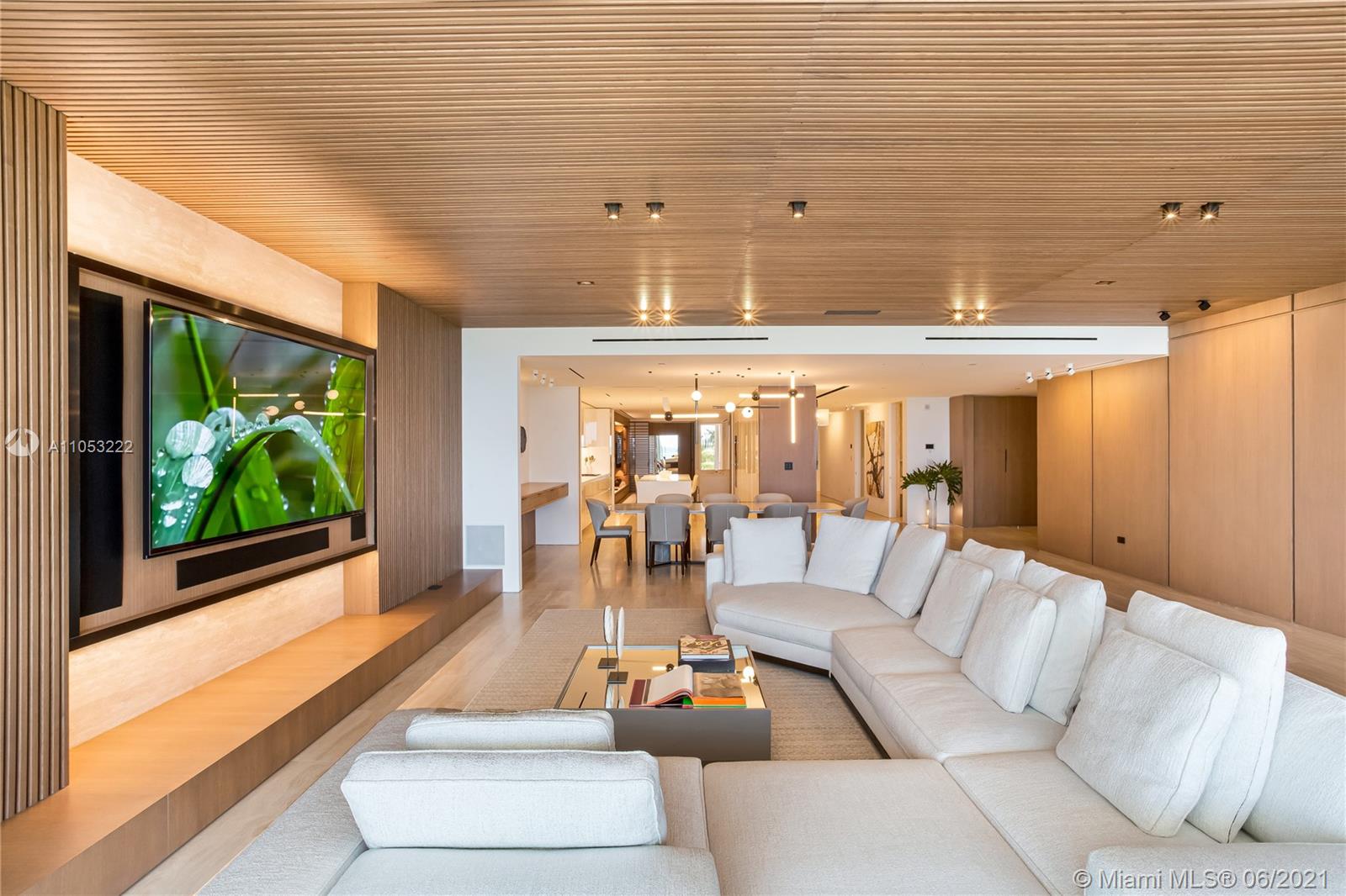 FOUR SEASONS SURF CLUB - Residential