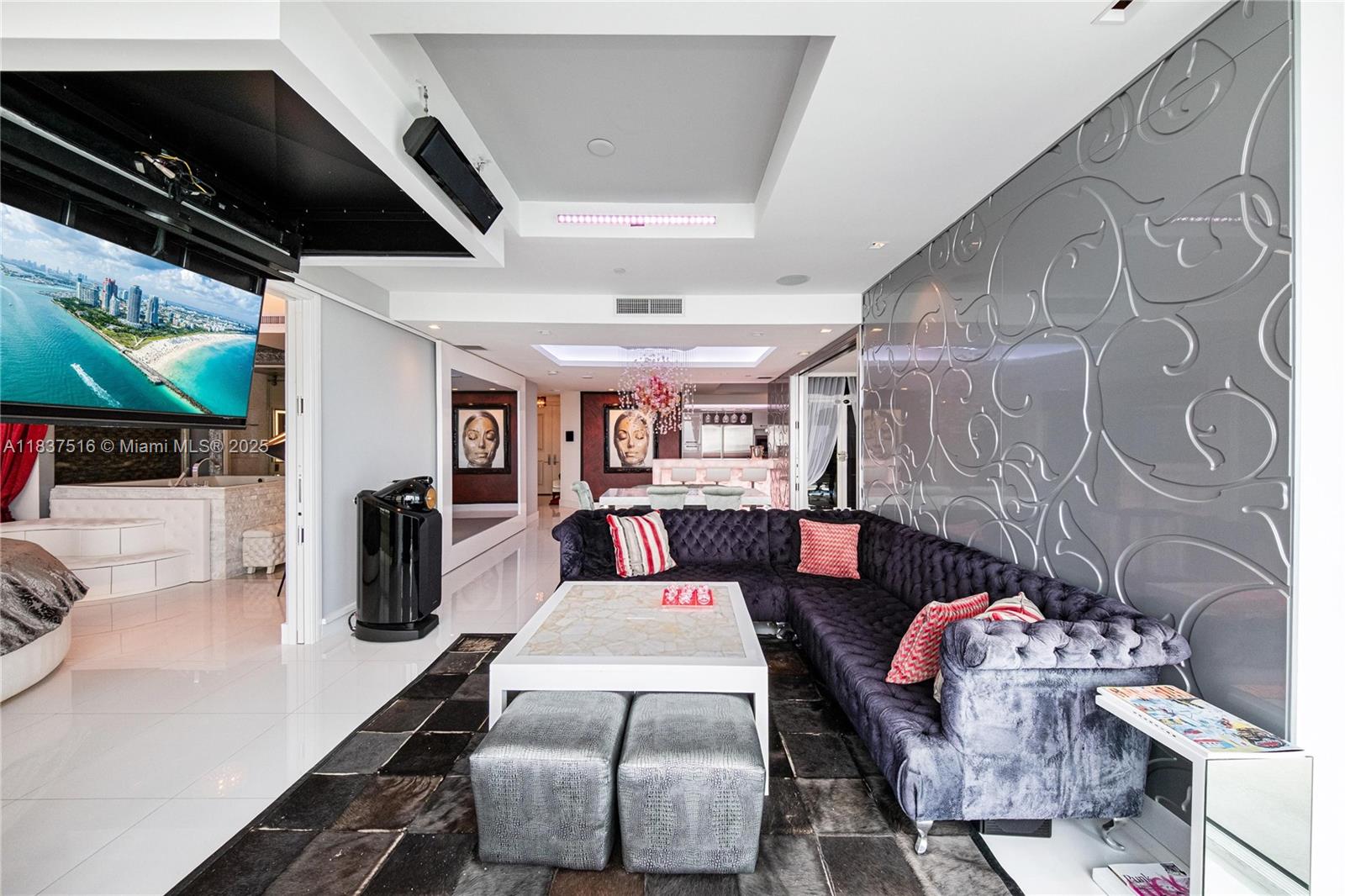 CONTINUUM ON SOUTH BEACH - Residential