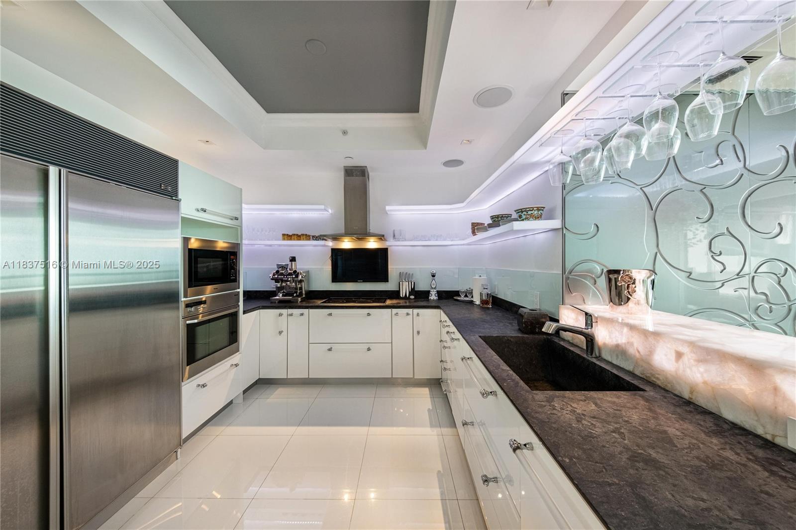 100 S Pointe Dr 3002, Miami Beach, FL, 33139/$5,950,000 2 100 S Pointe Dr 3002