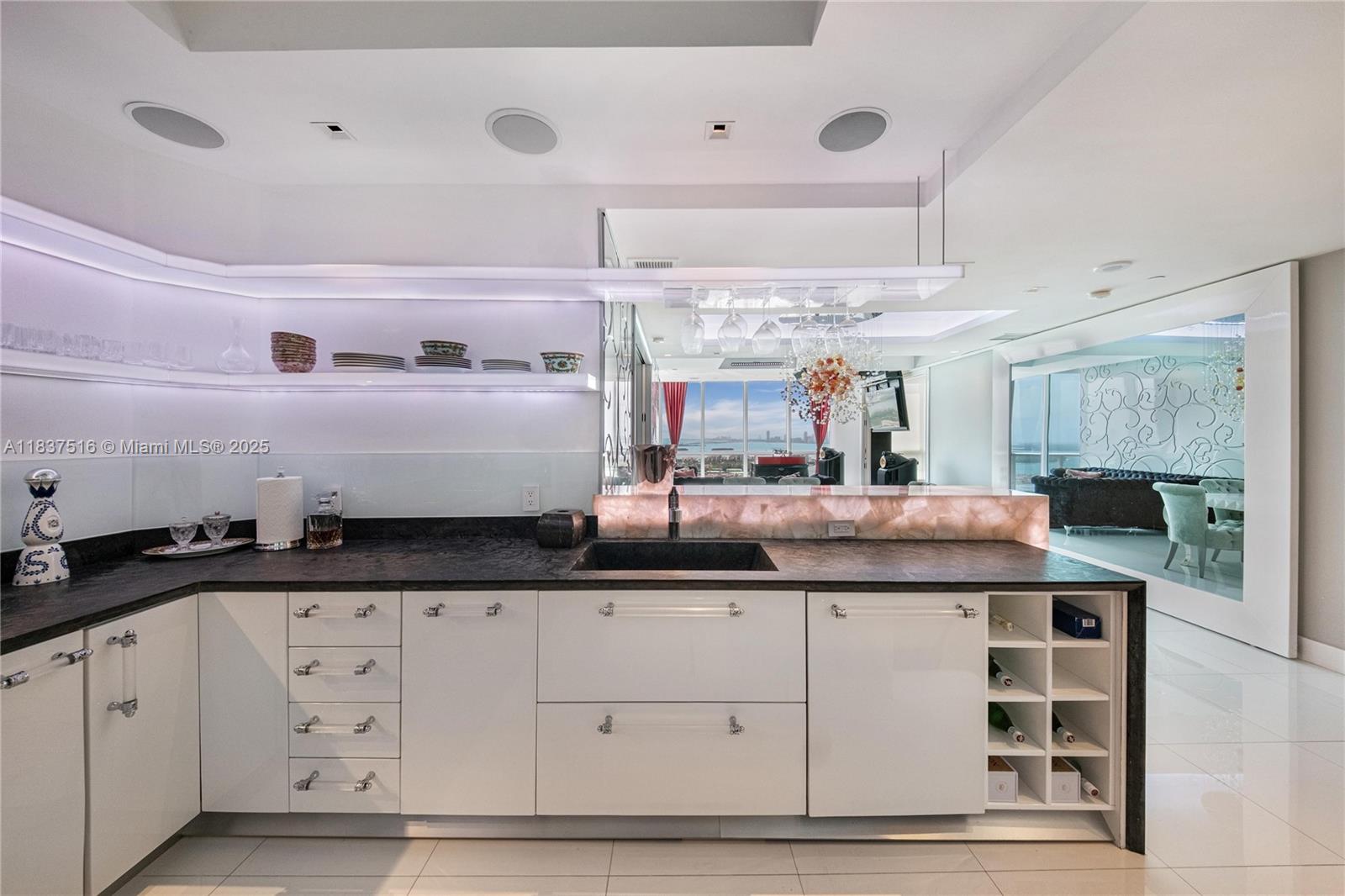 100 S Pointe Dr 3002, Miami Beach, FL, 33139/$5,950,000 3 100 S Pointe Dr 3002