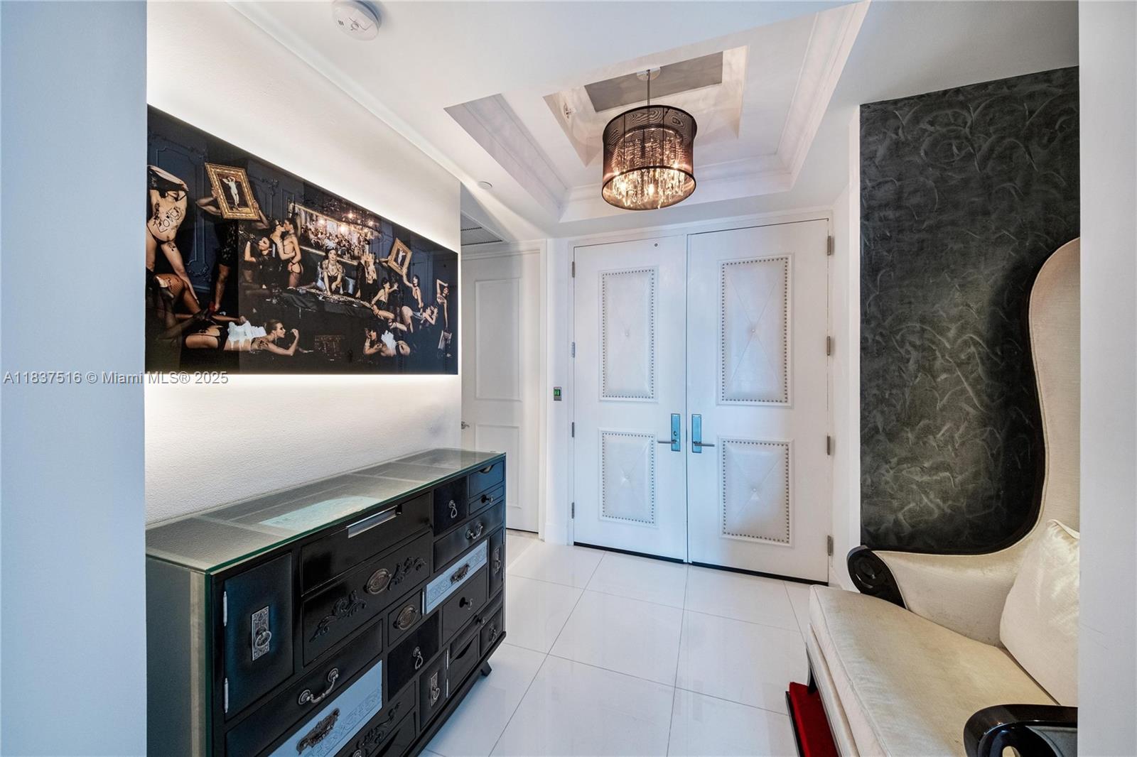 CONTINUUM ON SOUTH BEACH - Residential