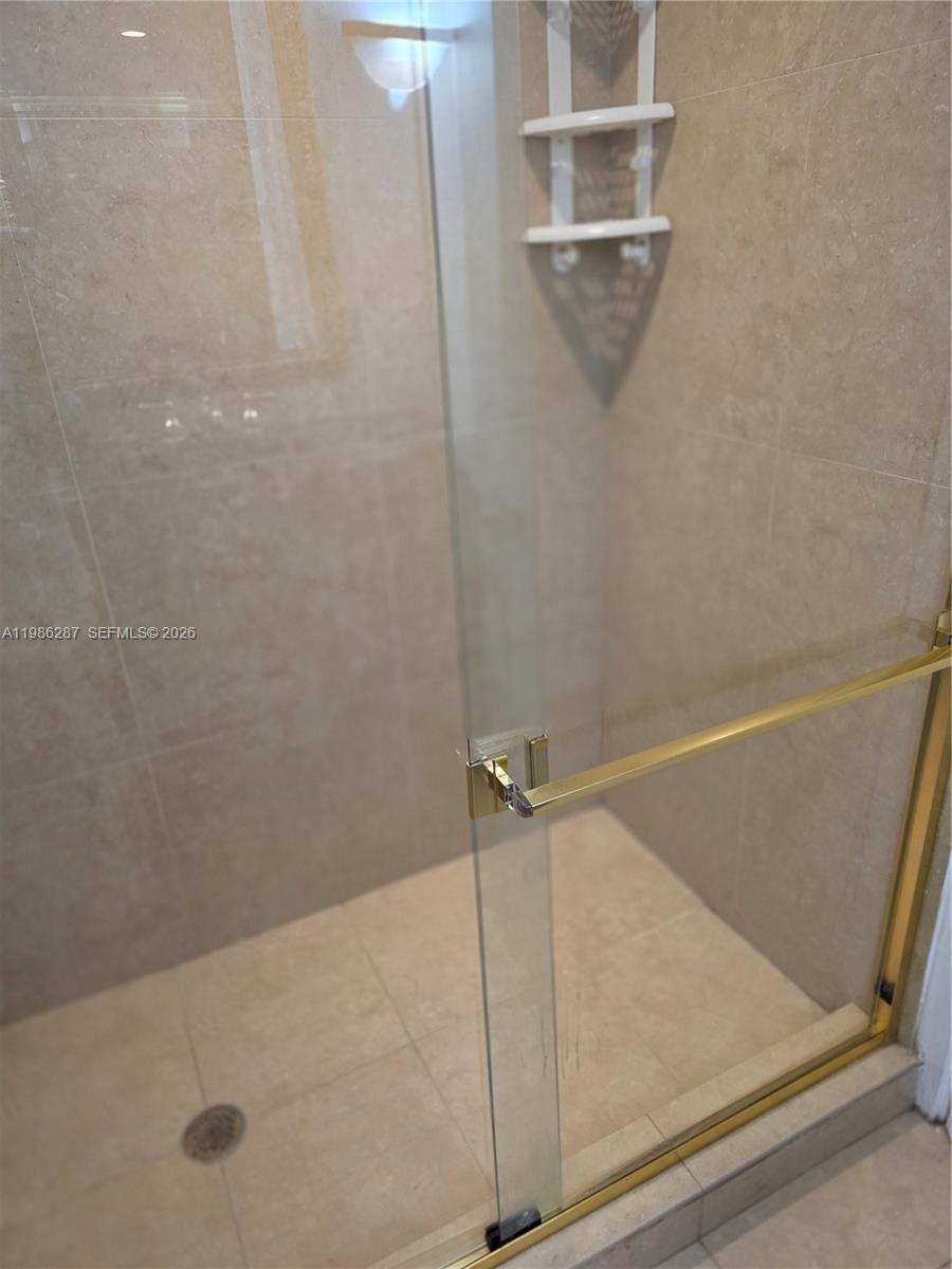 Turnberry Towers Condo - Residential Lease