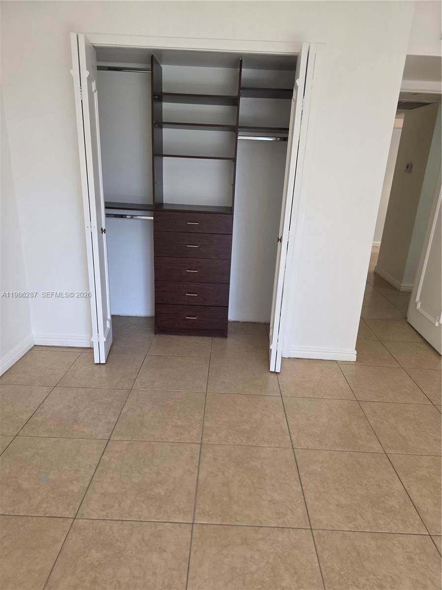 Turnberry Towers Condo - Residential Lease