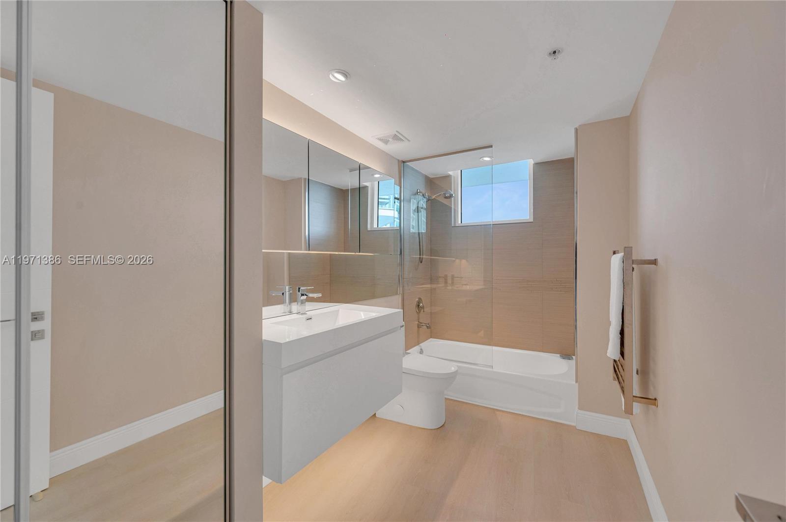 EDEN HOUSE CONDO - Residential Lease