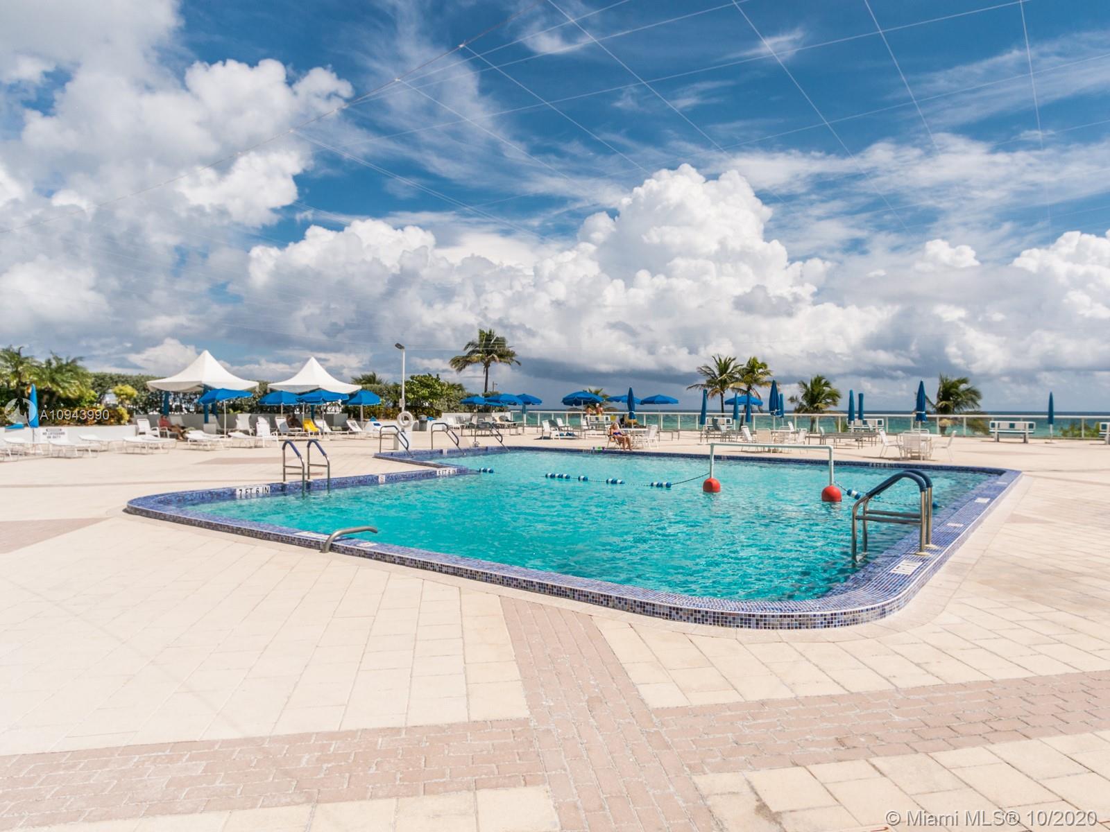 PARKER PLAZA ESTATES COND - Residential