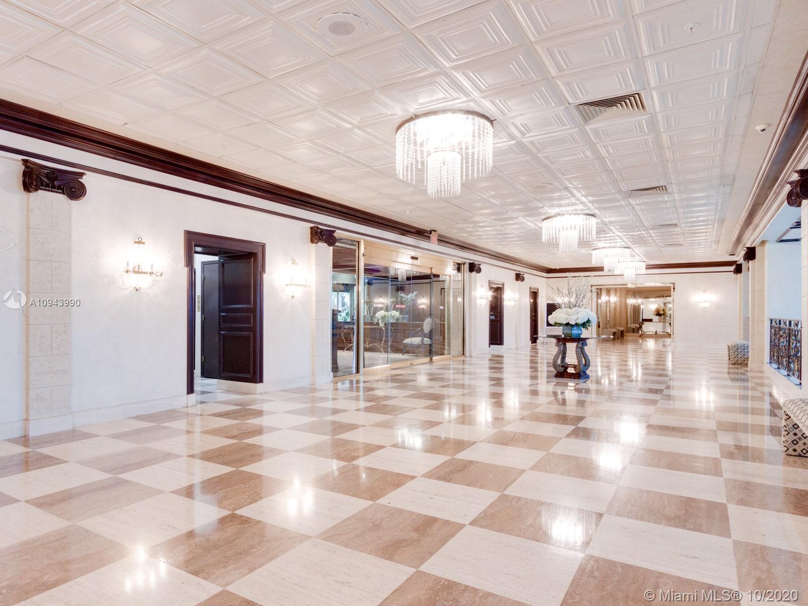 PARKER PLAZA ESTATES COND - Residential