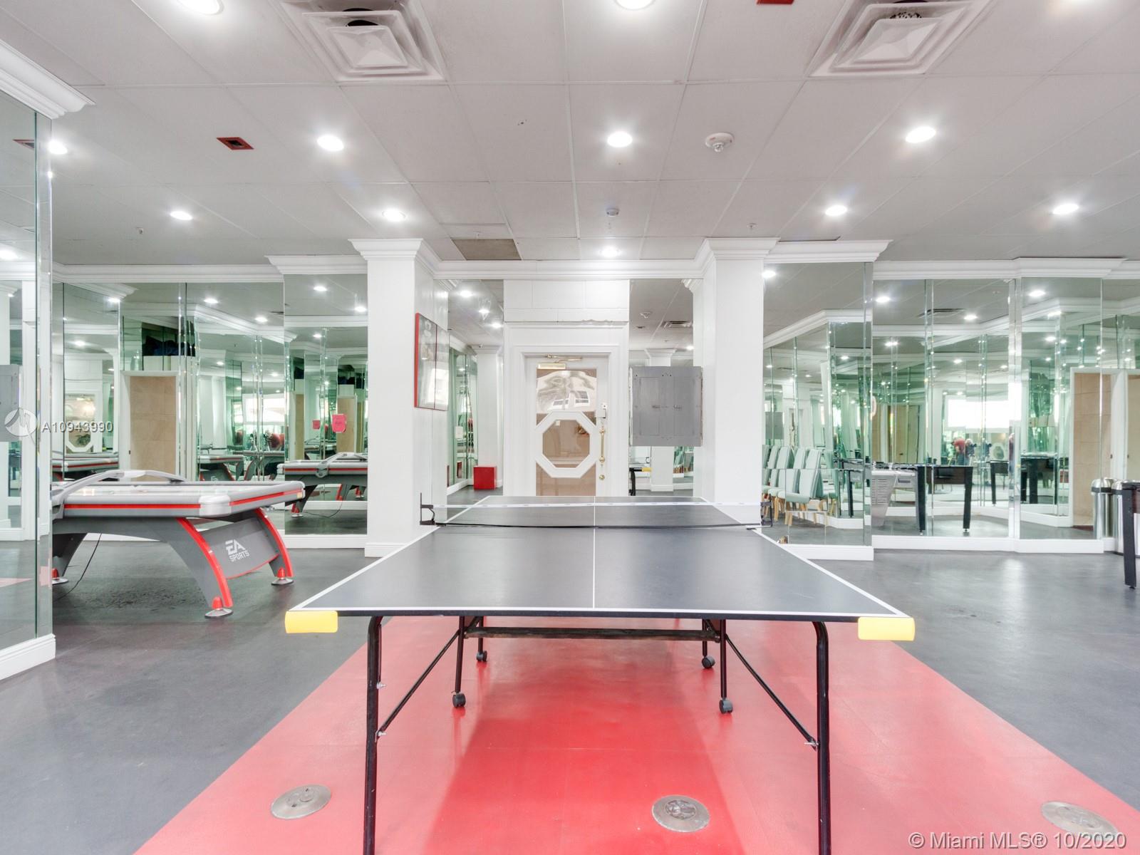 PARKER PLAZA ESTATES COND - Residential