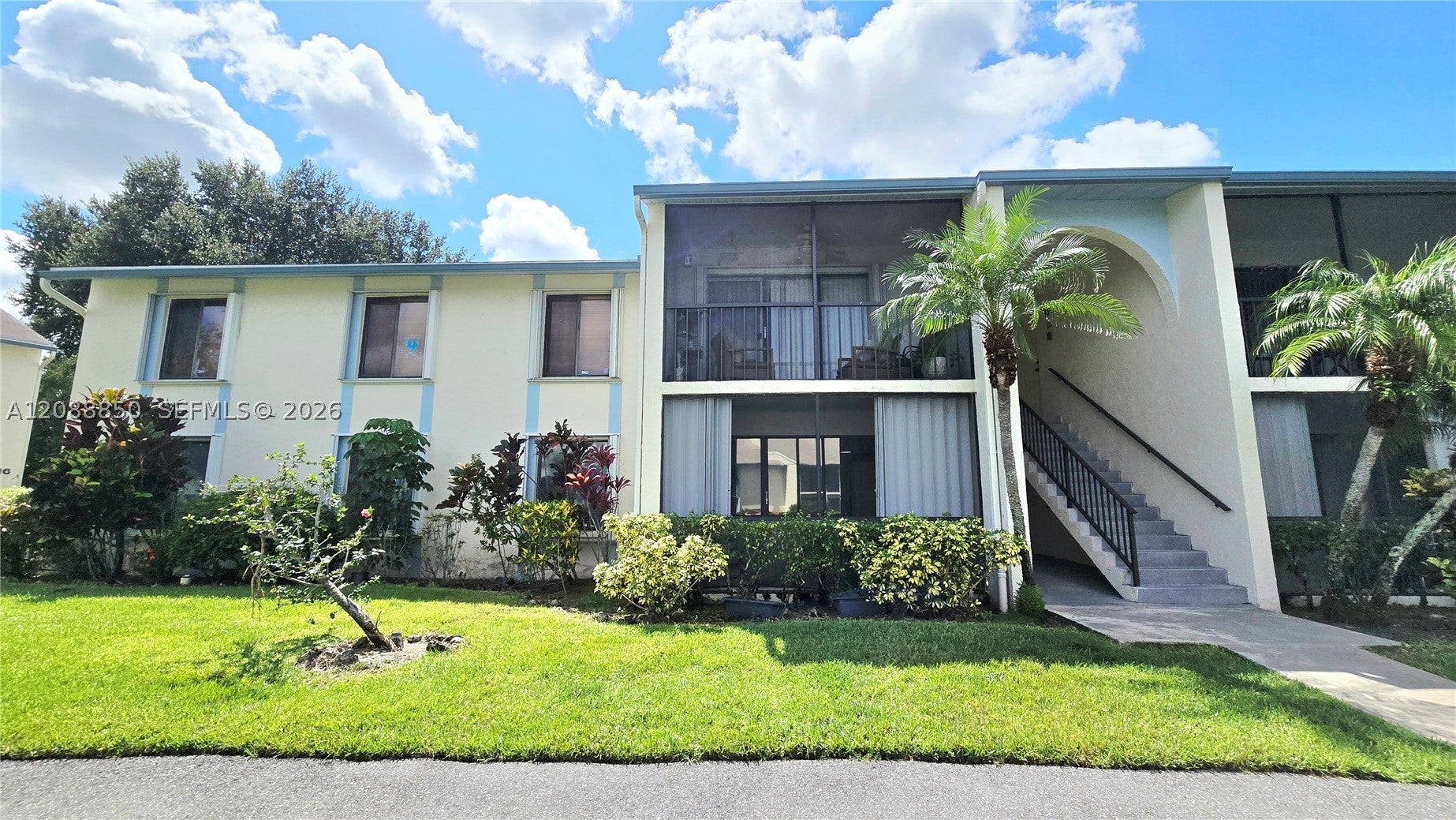 1117 Green Pine Blvd