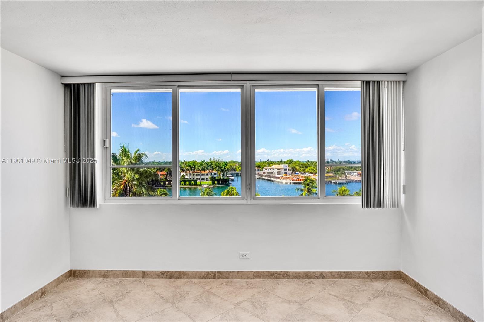 5005 Collins Ave 607