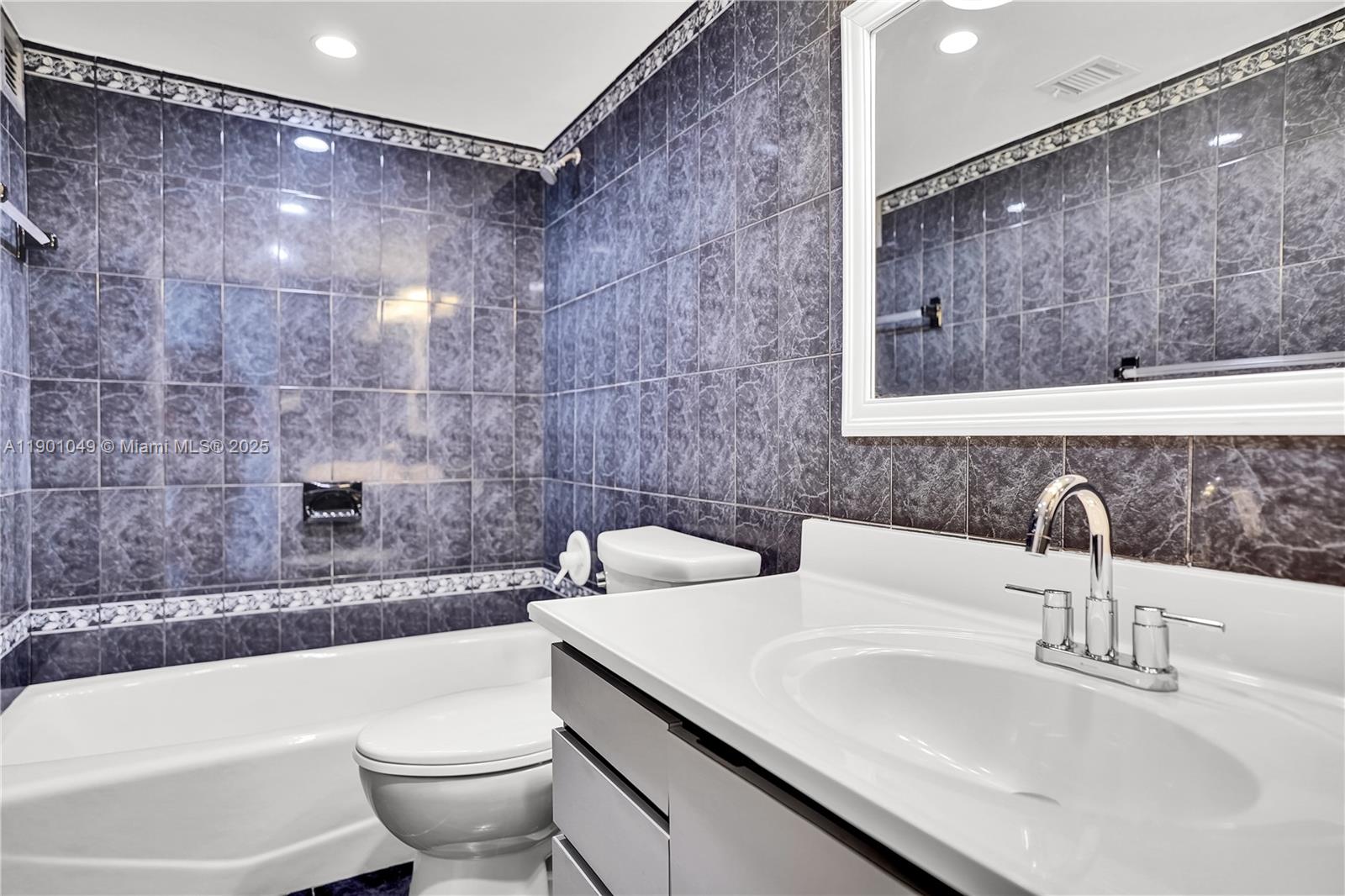 THE CARRIAGE CLUB NORTH C - Residential