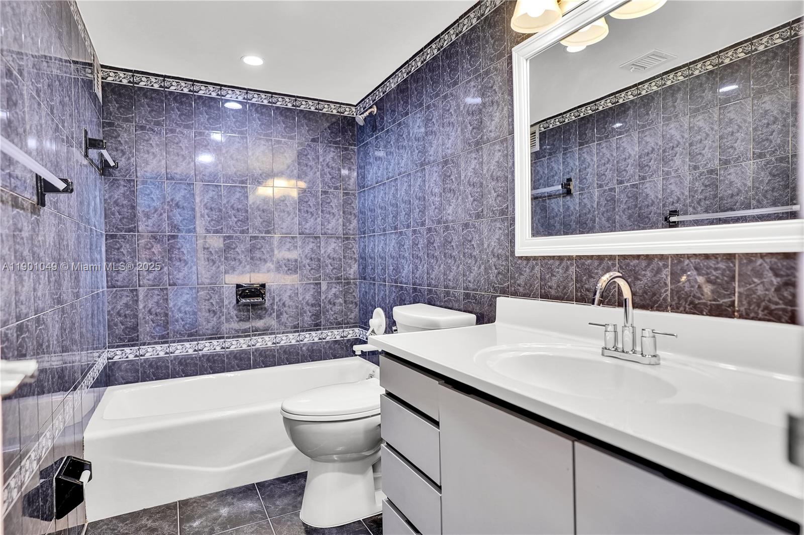 THE CARRIAGE CLUB NORTH C - Residential