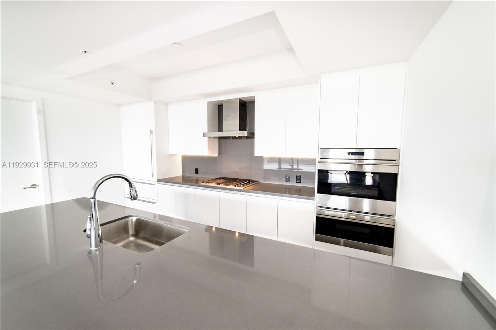 RIVA CONDOMINIUM - Residential Lease