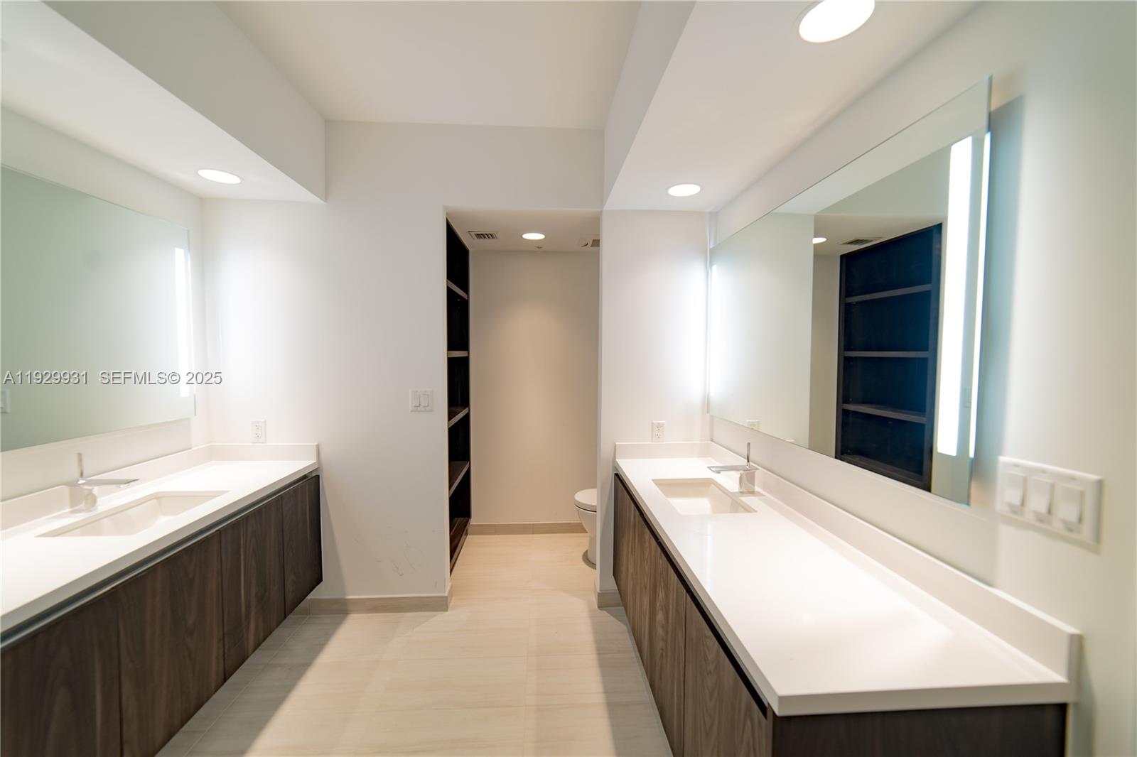 RIVA CONDOMINIUM - Residential Lease