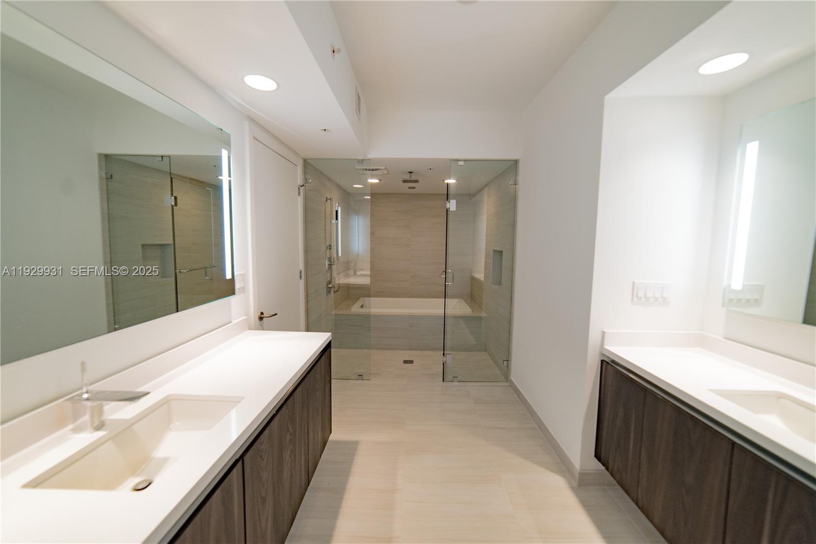 RIVA CONDOMINIUM - Residential Lease