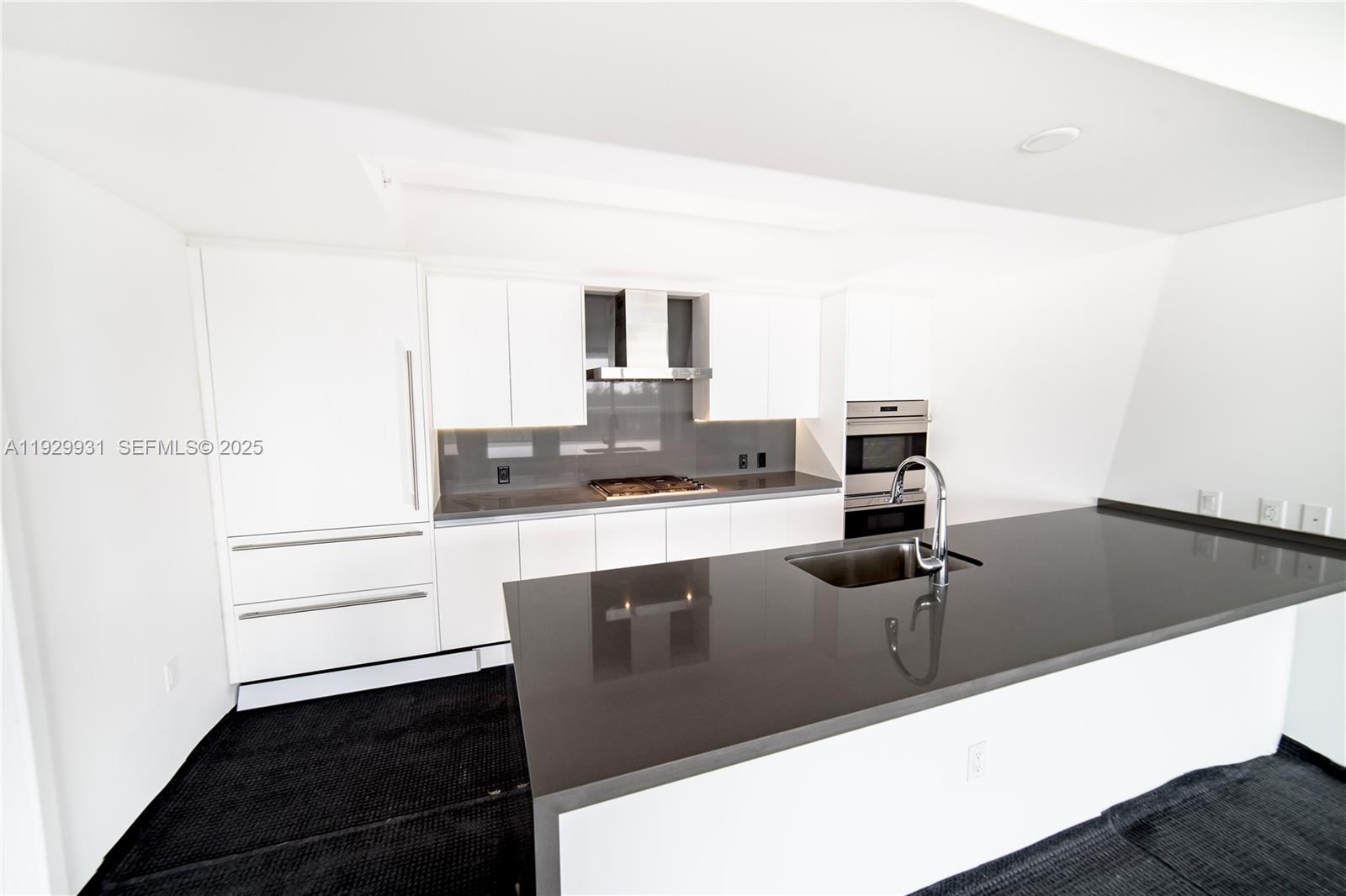 RIVA CONDOMINIUM - Residential Lease