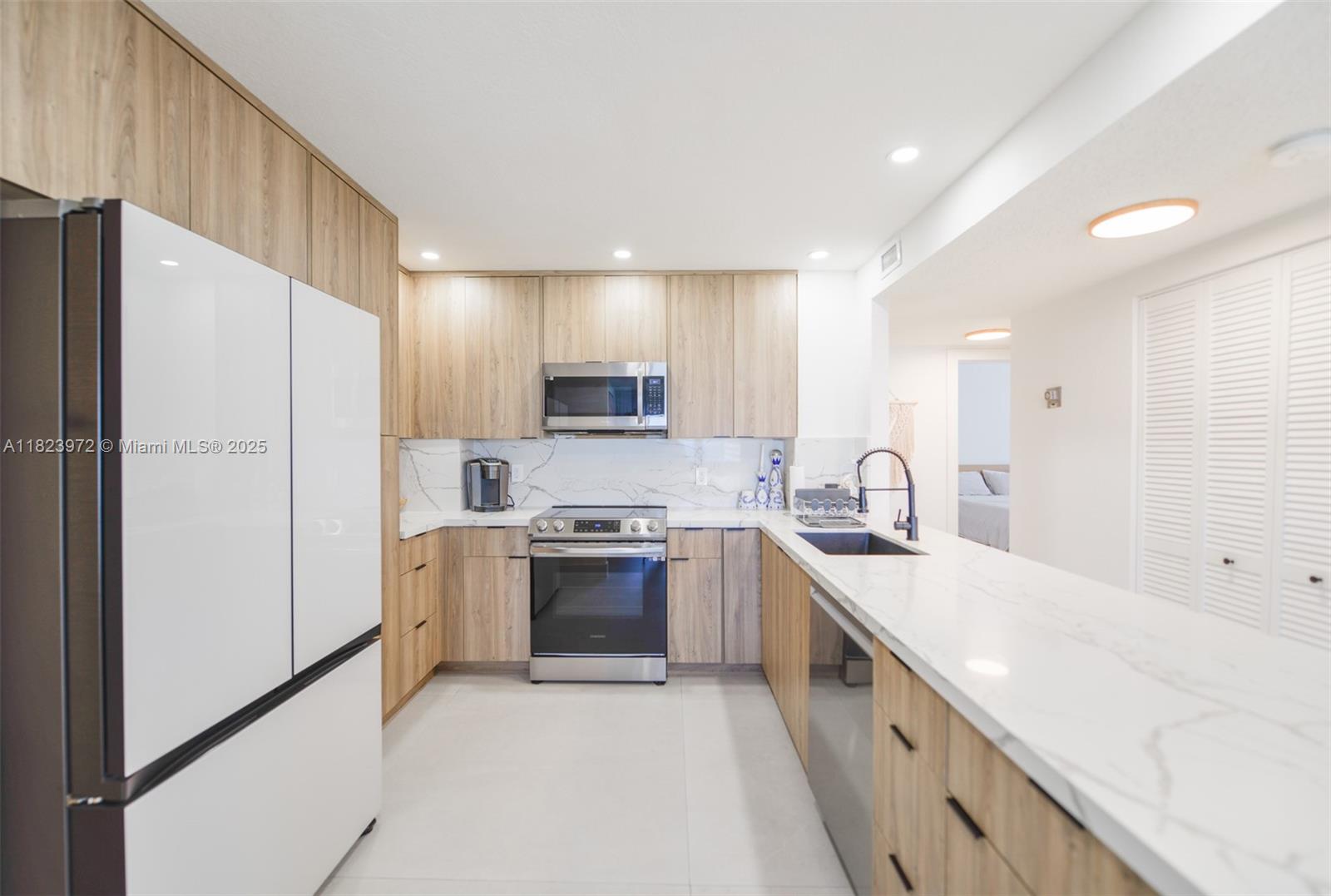 HEMISPHERES CONDO - Residential