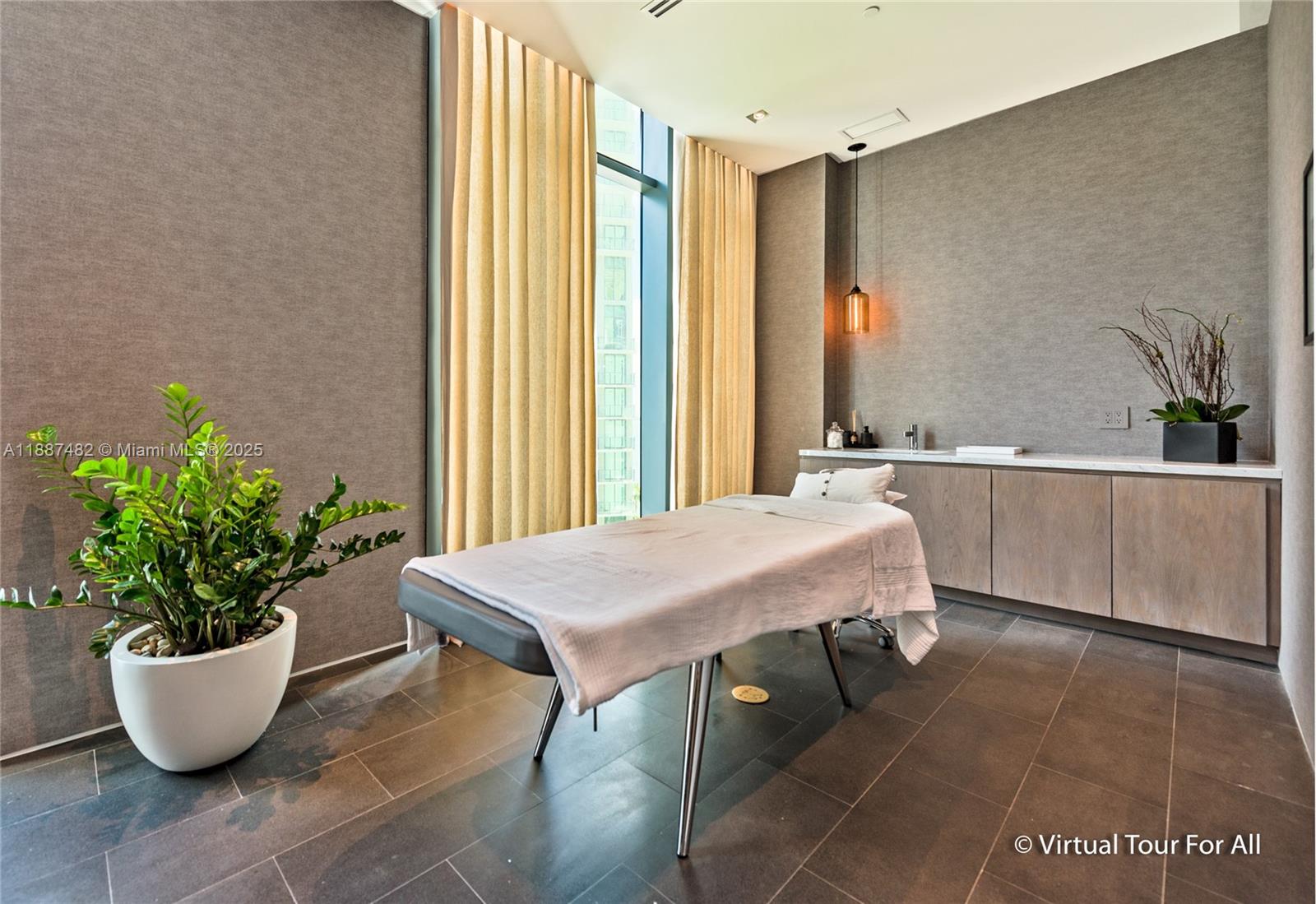 PARAISO BAYVIEWS CONDO - Residential Lease