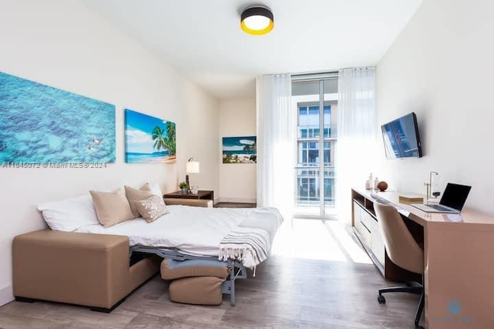 COSTA HOLLYWOOD CONDO - Residential