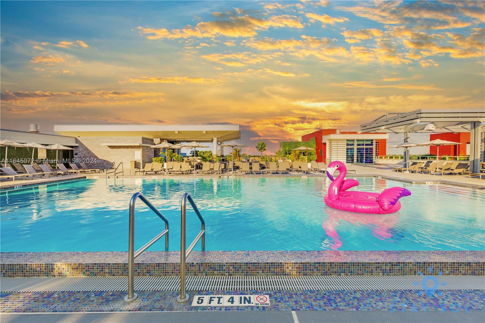 COSTA HOLLYWOOD CONDO - Residential