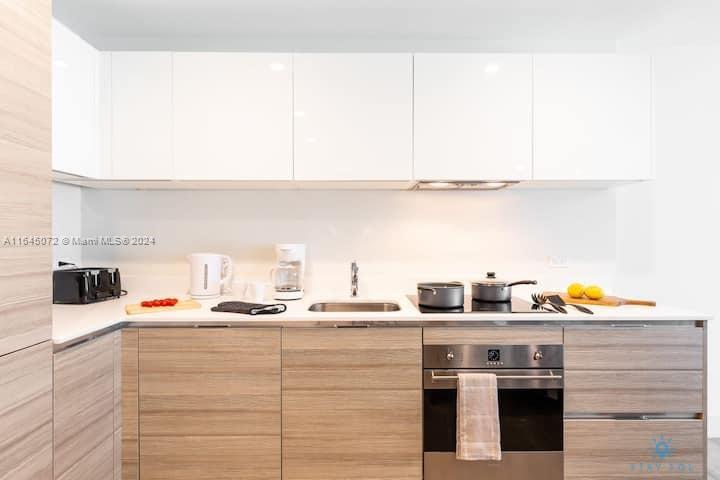 COSTA HOLLYWOOD CONDO - Residential