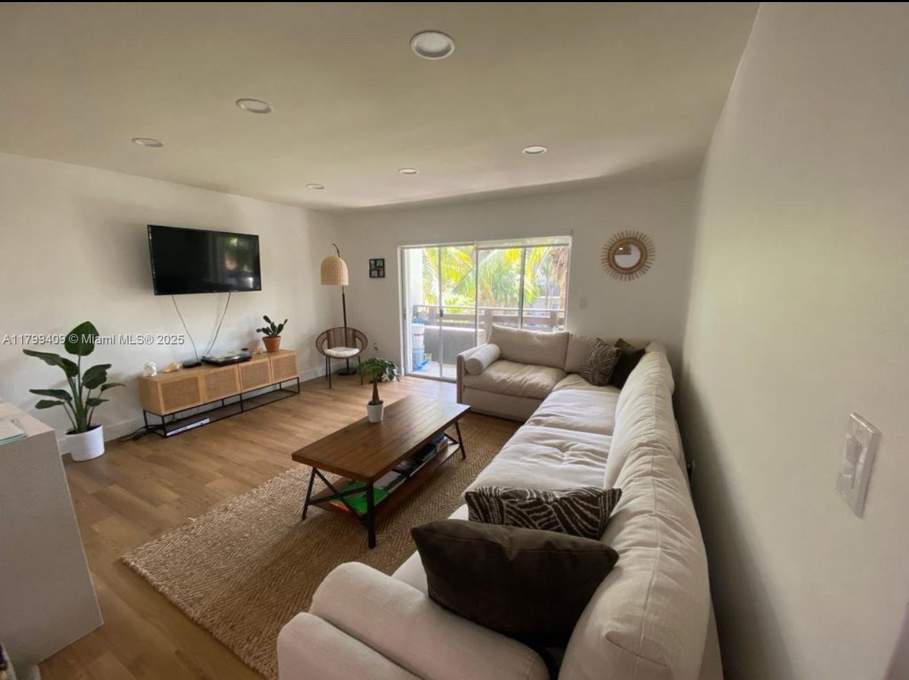 7487 Sw 82nd St C208, Miami, Broward County, Florida - 2 Bedrooms  
2 Bathrooms - 