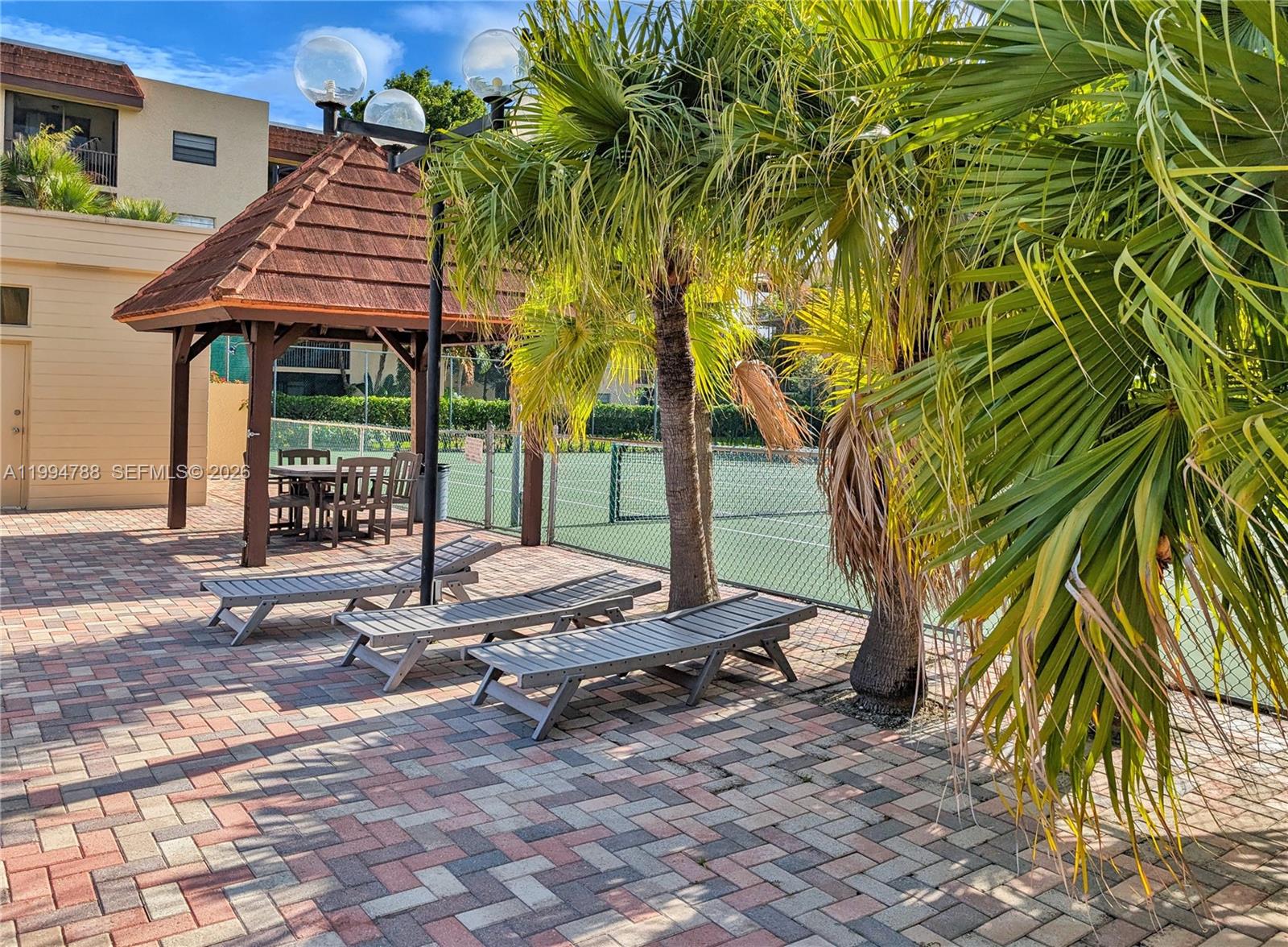 PLANTATION RACQUET CLUB - Residential