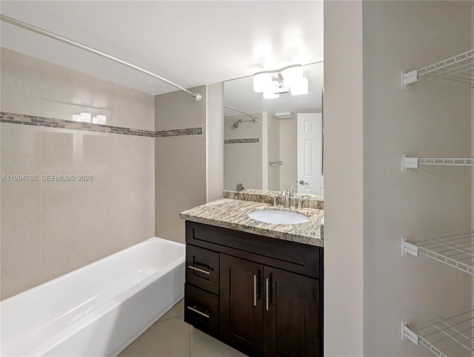 PLANTATION RACQUET CLUB - Residential