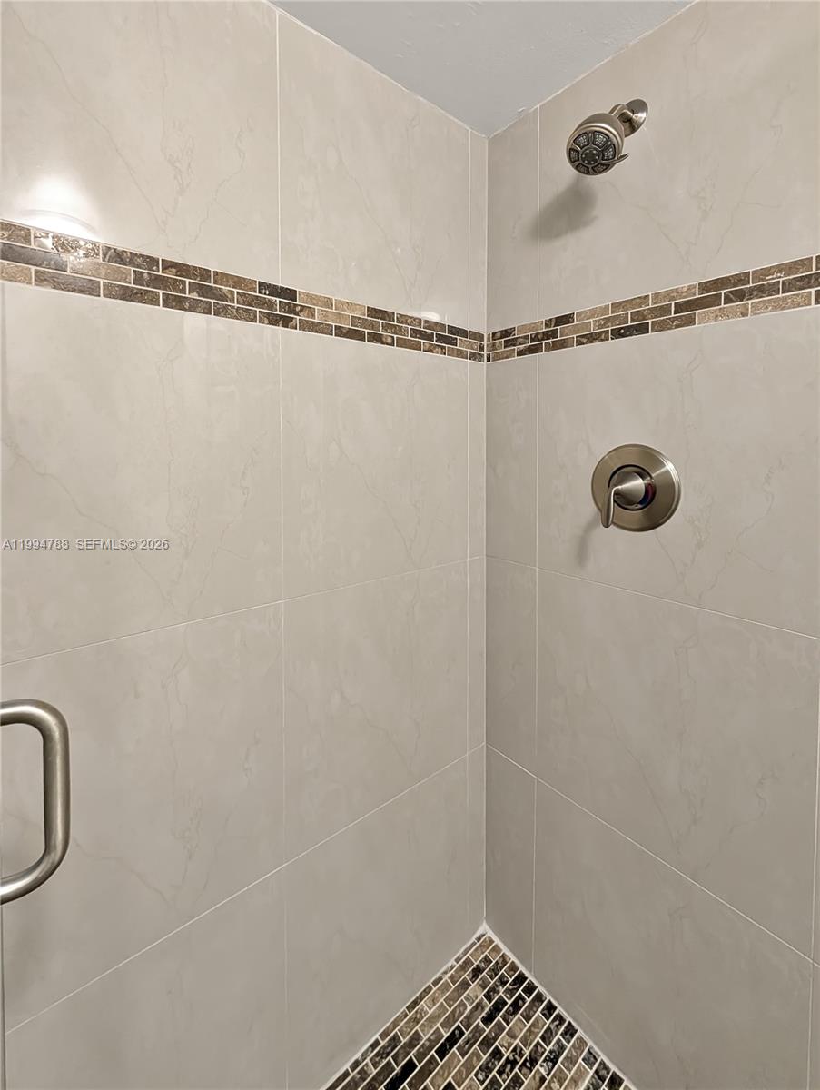 PLANTATION RACQUET CLUB - Residential