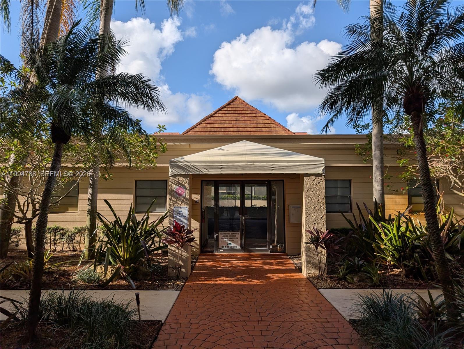 PLANTATION RACQUET CLUB - Residential