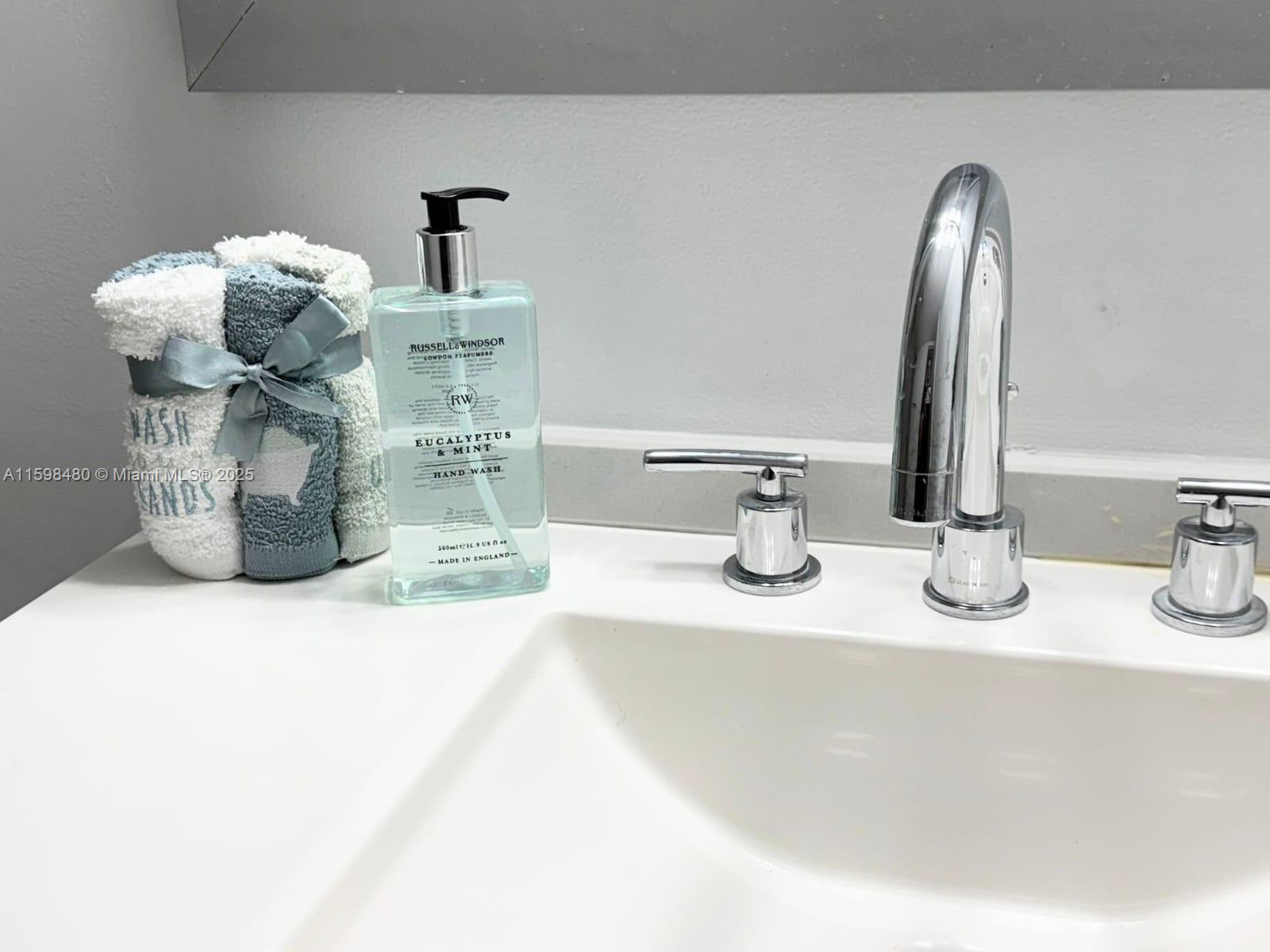 THE CLIPPER AT BISC COVE - Residential