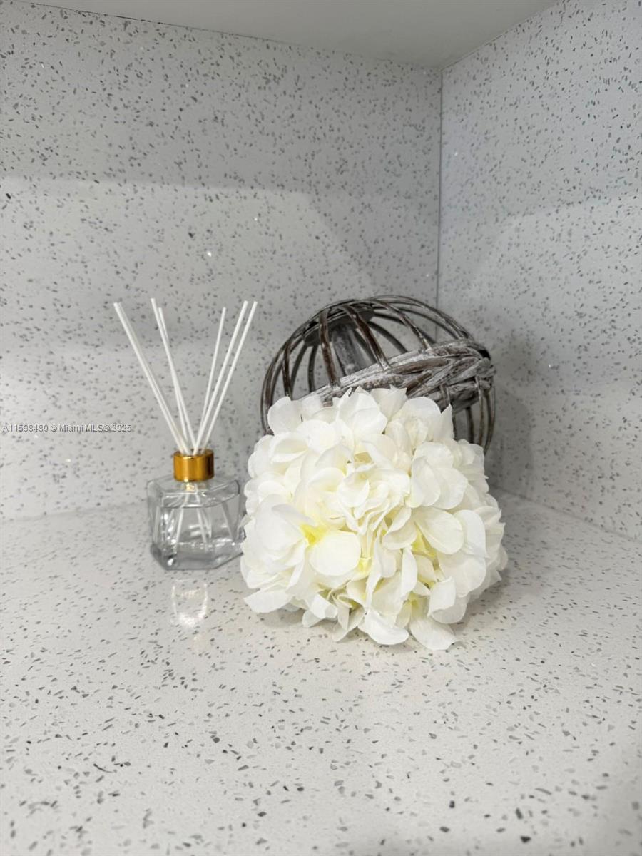 THE CLIPPER AT BISC COVE - Residential