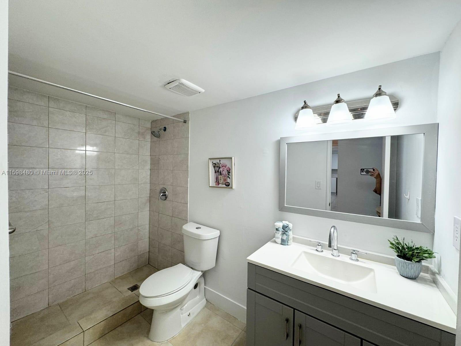 THE CLIPPER AT BISC COVE - Residential