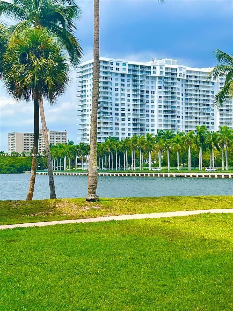 THE CLIPPER AT BISC COVE - Residential