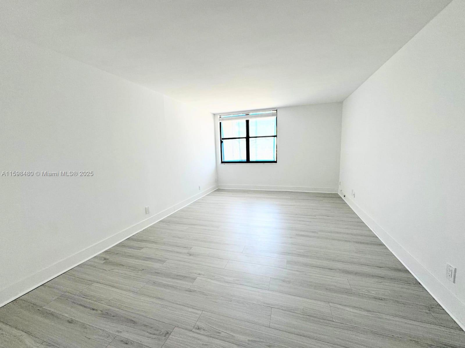 THE CLIPPER AT BISC COVE - Residential