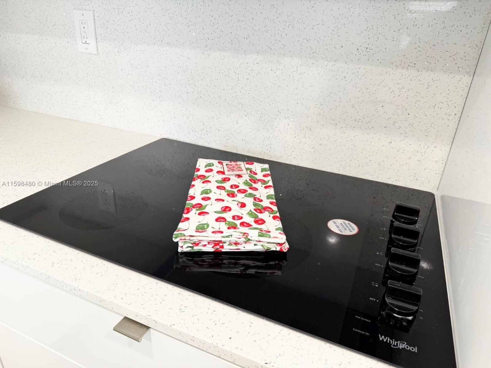 THE CLIPPER AT BISC COVE - Residential