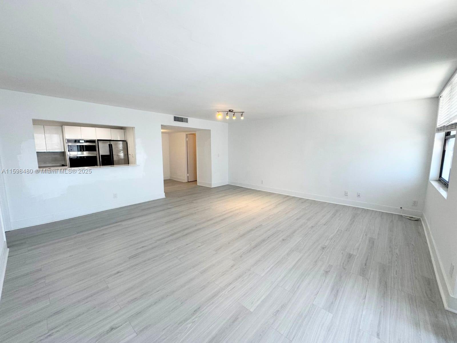 THE CLIPPER AT BISC COVE - Residential