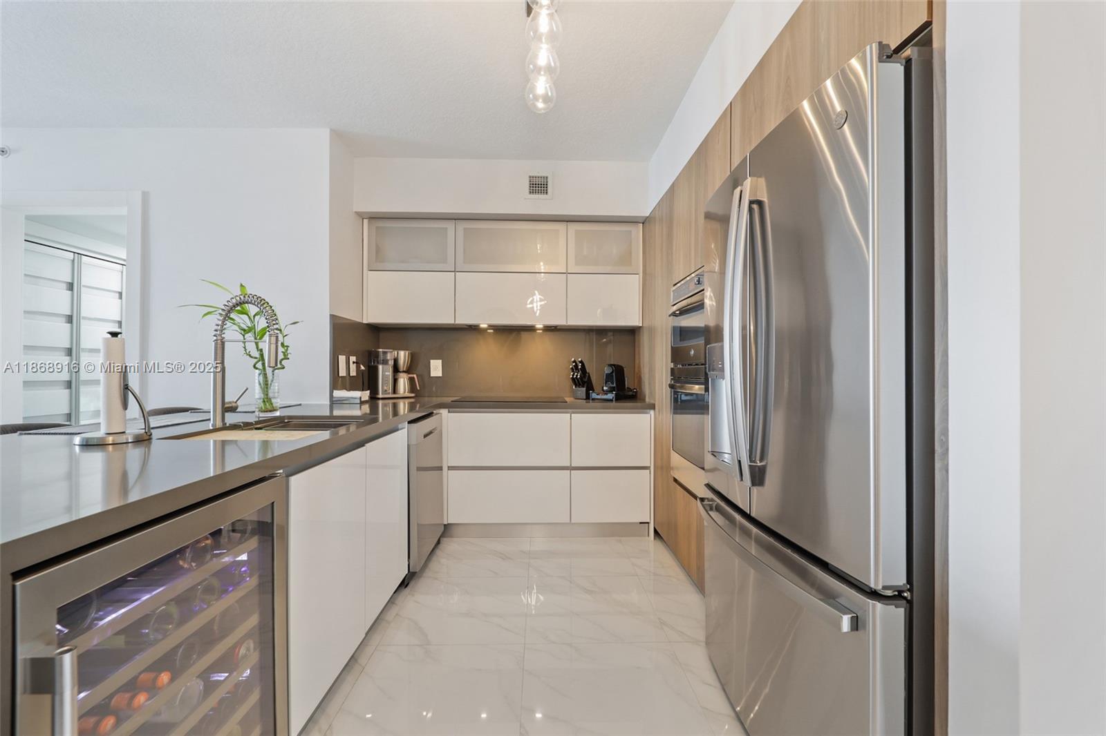 325 S Biscayne Blvd 2515