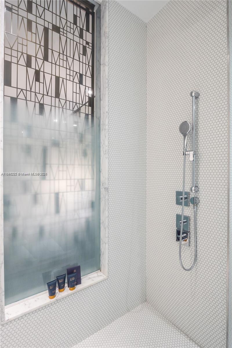 801 SMA DESIGNER SUITES C - Residential