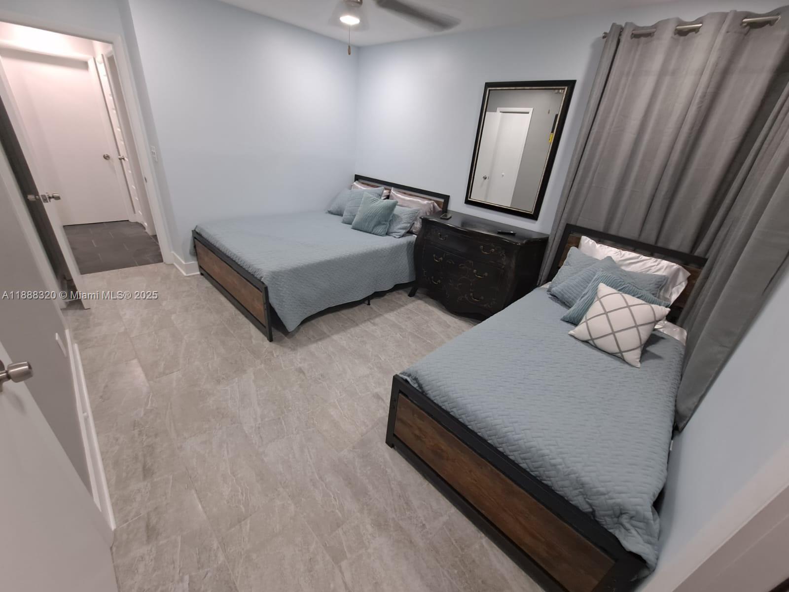 HOLLYWOOD LITTLE RANCHES - Residential Lease