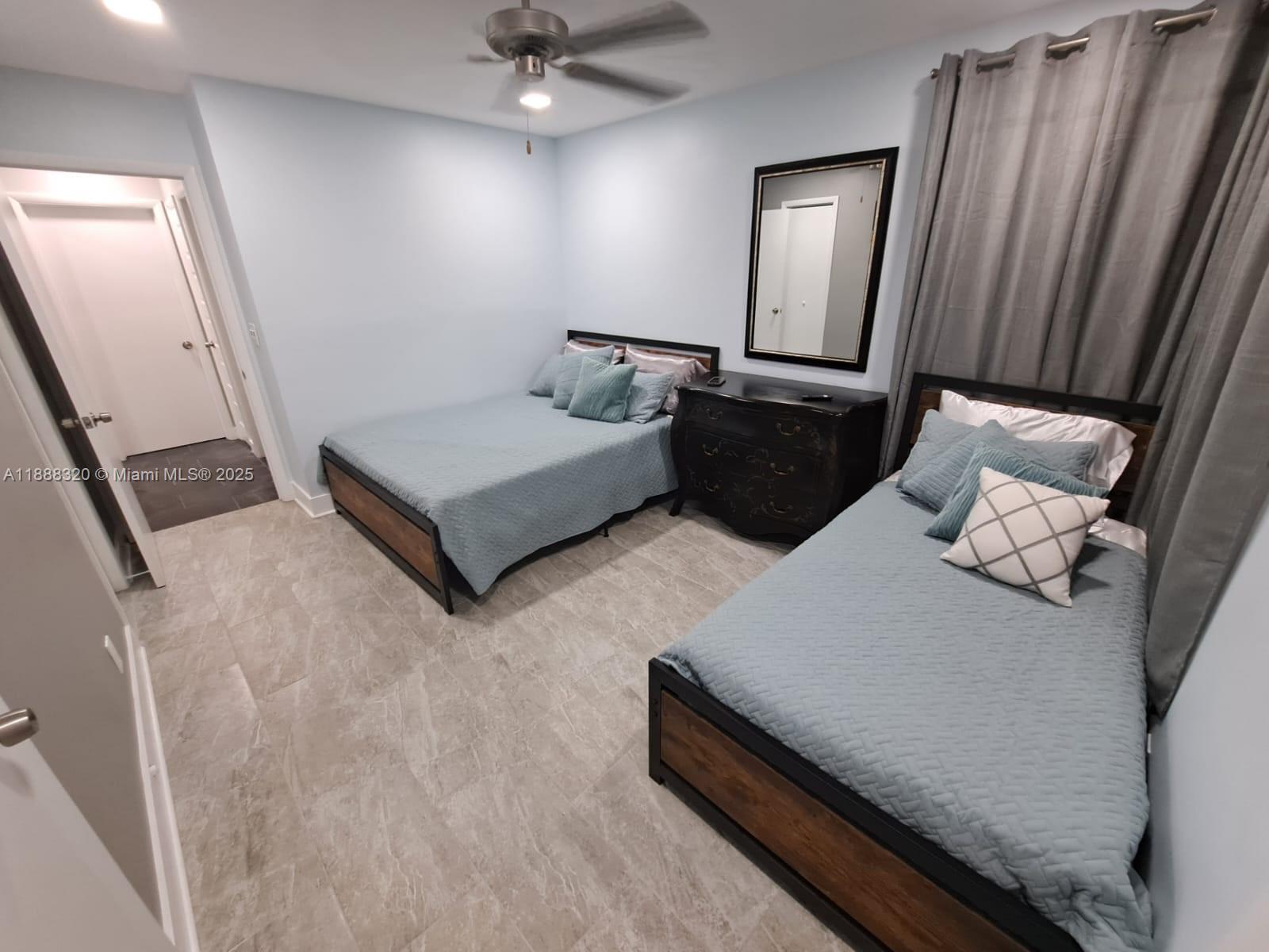 HOLLYWOOD LITTLE RANCHES - Residential Lease