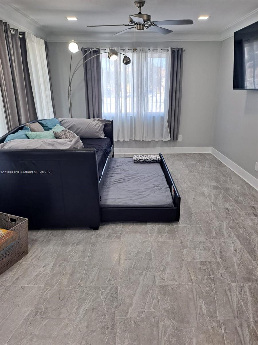 HOLLYWOOD LITTLE RANCHES - Residential Lease