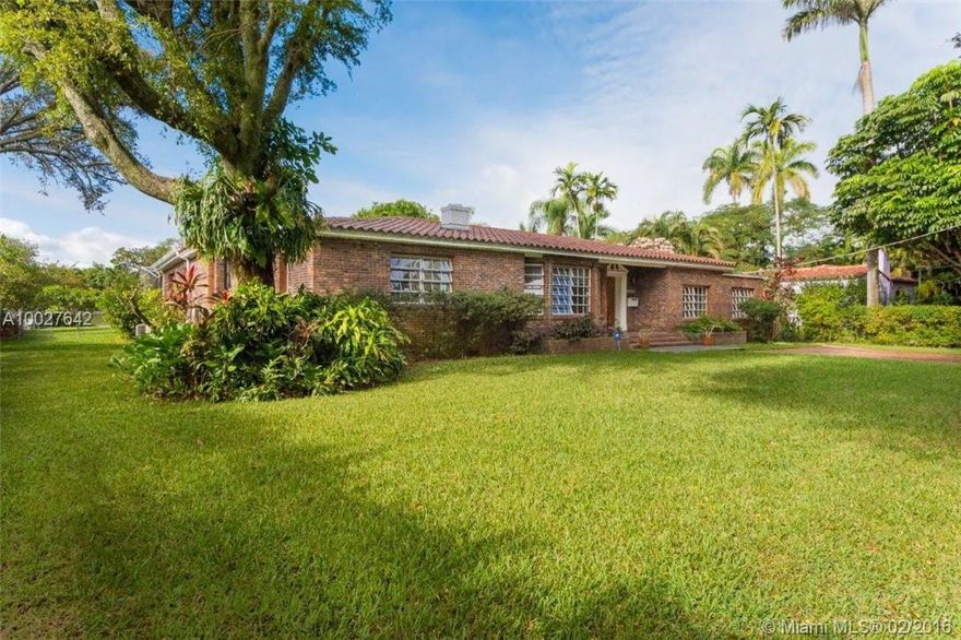 Resting on 15,500 sqft of land, this Biscayne Park home has been very well maintained for many years. Featuring 4 bedrooms and over 3,100 sqft of living area plus a huge 2 car garage! Zoned Central A/C systems, Central Alarm system, Pool. Water views and lots of green space to relax and enjoy. A Great family home!